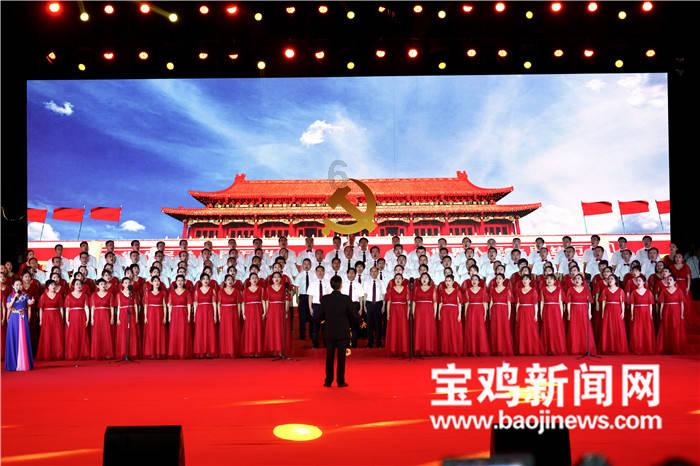 白发老人含泪报警寻找妈妈，警方经过20多小时终寻回失联老人！